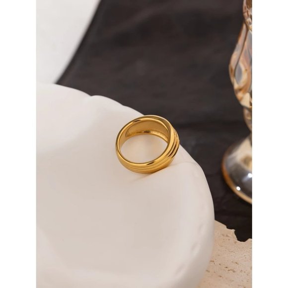 NEW 18K Gold Plated Textured Layer Ring - Picture 9 of 9